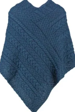 ARAN Poncho blau im typischen Aran Strick aus Merinowolle