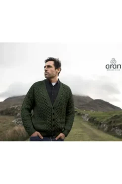 ARAN Strickjacke grün Merino-Wolle