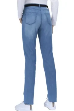 BRAX Jeans Carola hellblau Feminine Fit in Premium-Denim