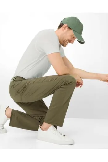 BRAX Ultra Light Five Pocket Hose Cadiz olive Straight Fit