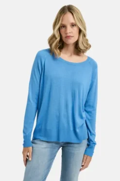 Milano Italy Pullover with roundneck and raglan 1/1 sleeves santorini