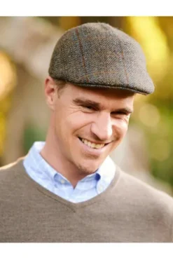 WELLINGTON OF BILMORE Harries Tweed Mütze Henry Cap green blue herringbone kariert