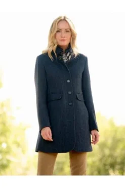 WELLINGTON OF BILMORE Kurzmantel Paula Herringbone navy in Woll-Kaschmir Qualität